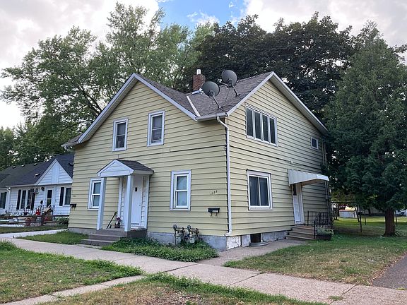 2nd image of 1033 Winslow Ave