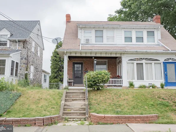 609 E 4th St, Boyertown, PA 19512