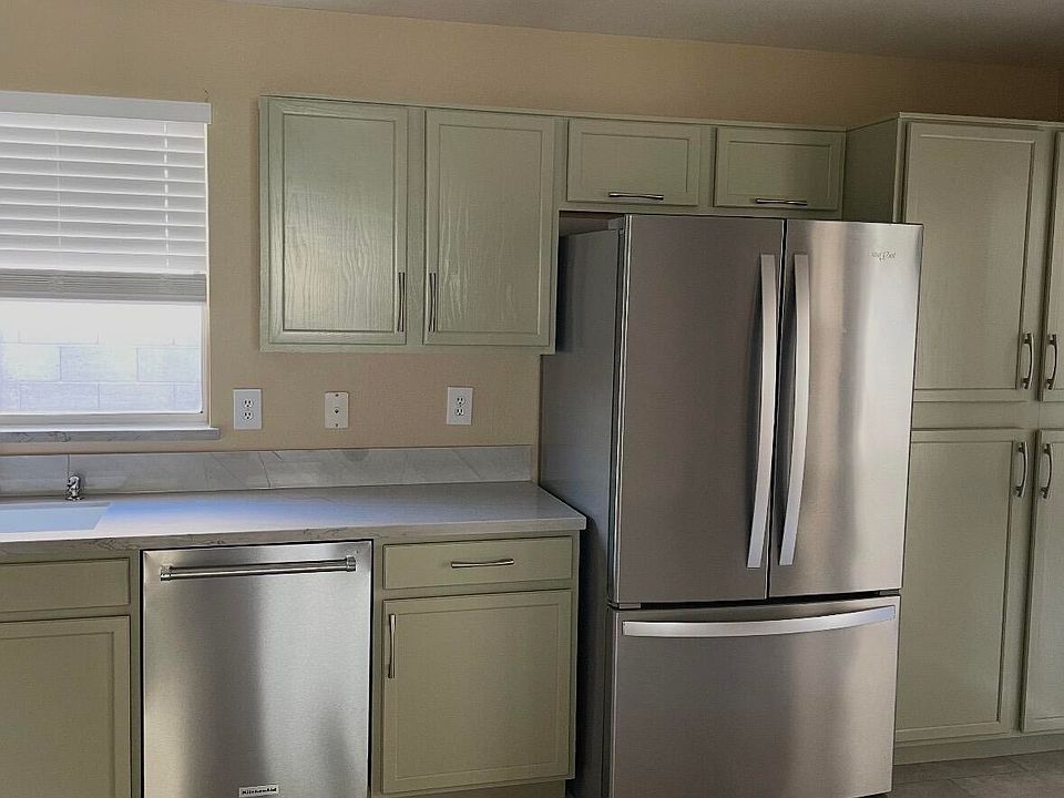 1st image of 2463 E Springfield Pl