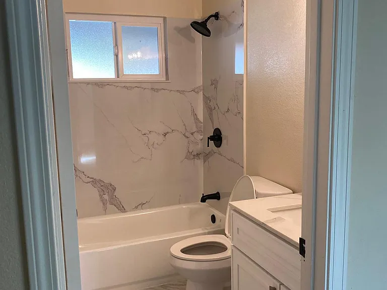 2207 Dover Ave — Photo 5