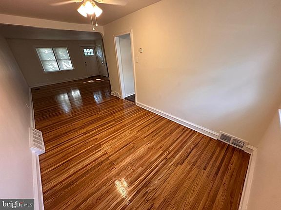 4th image of 5861 Saul St