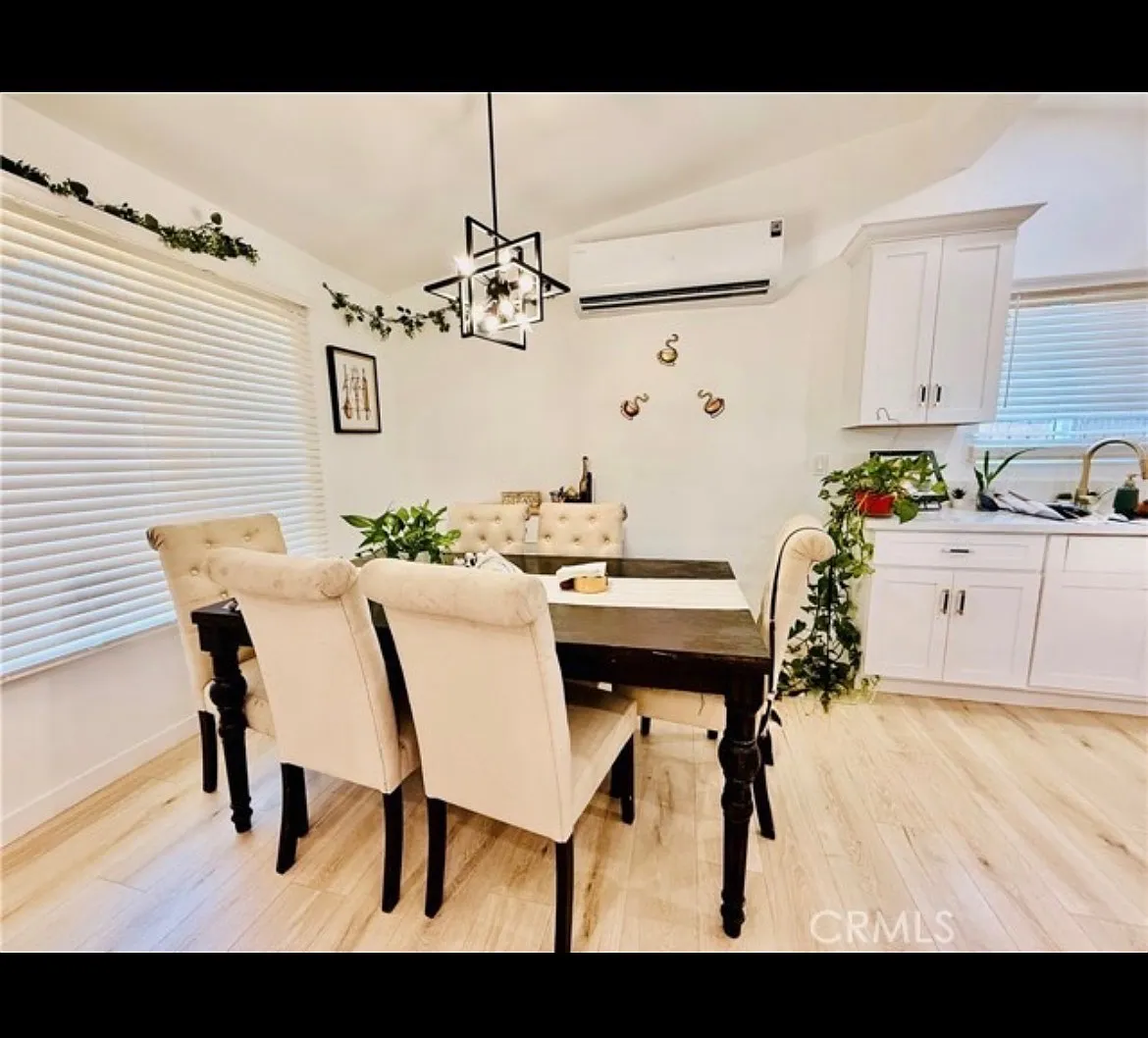 3 bed, 1216 sqft, $3,500 — Photo 3