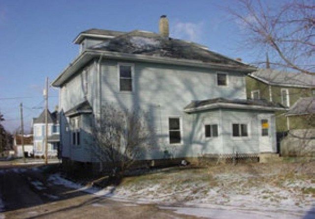 2nd image of 32 S Main St