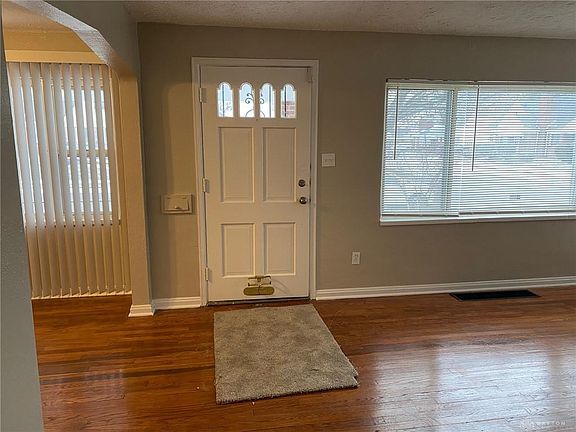 5th image of 2463 Woodway Ave