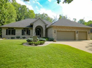 2845 Ogdan Woods Dr, Green Bay, WI 54313