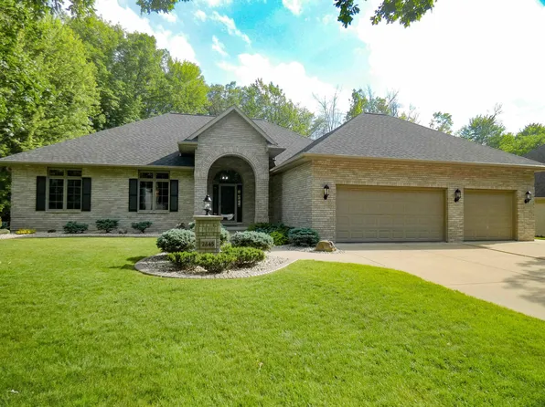 2845 Ogdan Woods Dr, Green Bay, WI 54313