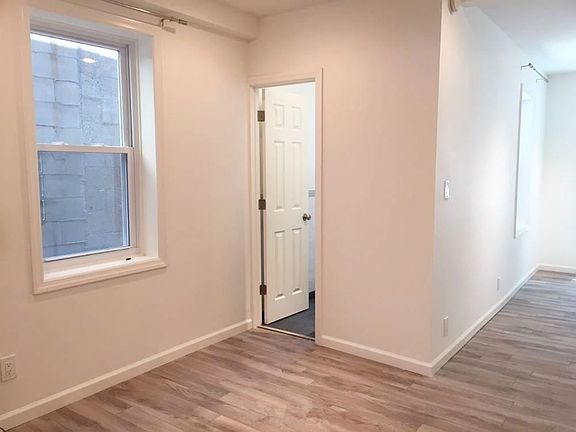4th image of 3153 12th St #1