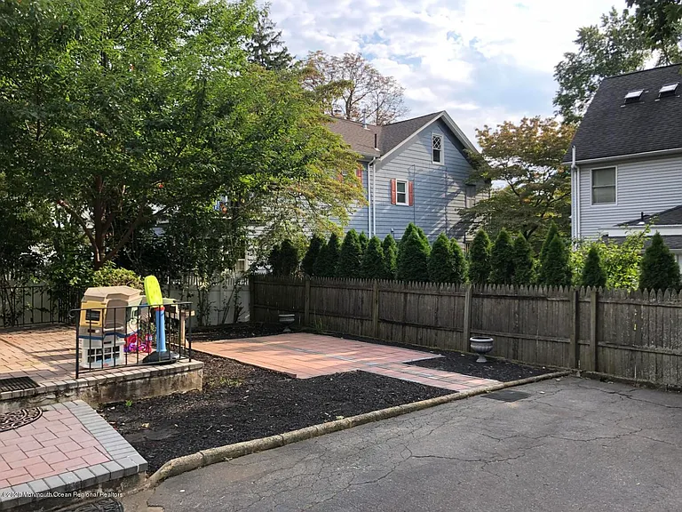 316 Spring St #RED — Photo 12