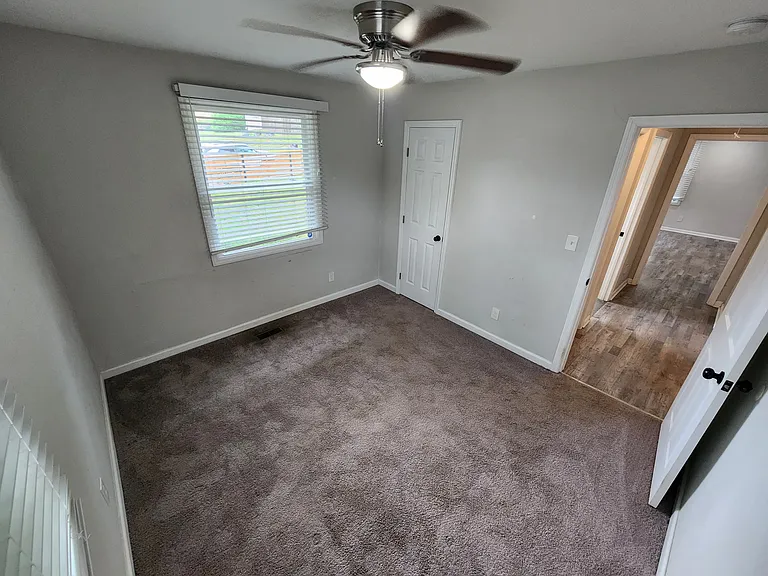 Front house - Bedroom 3