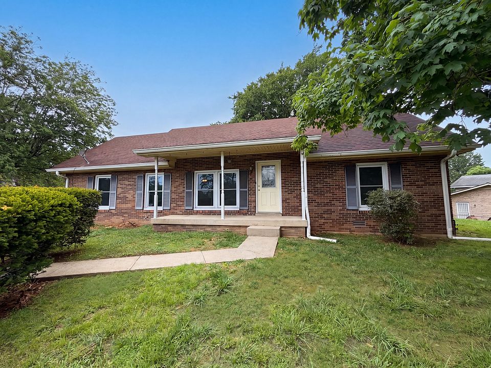 1st image of 2536 Edge O Lake Dr