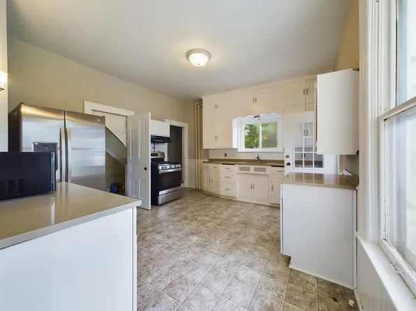 658 Orleans St, Saint Paul, MN 55107