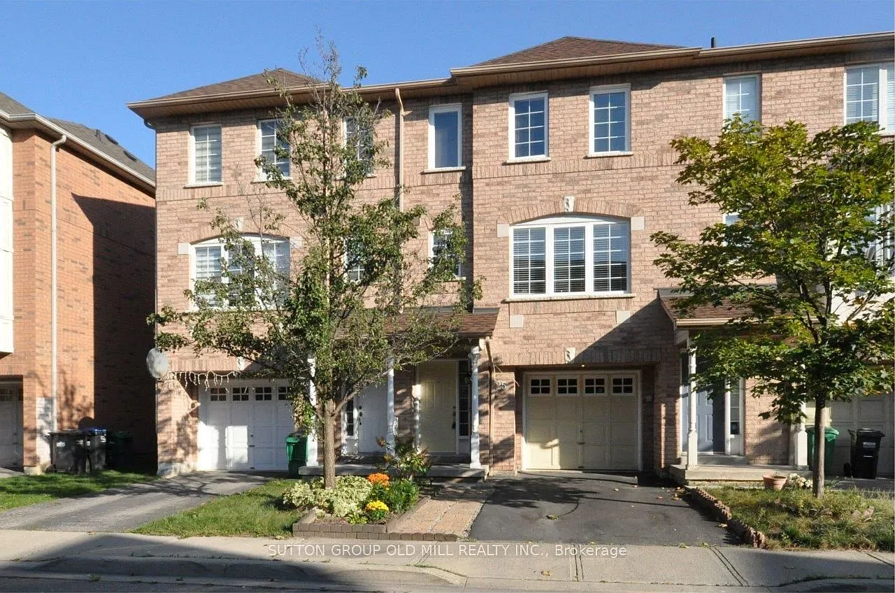 4 bed, $3,200 — Photo 1