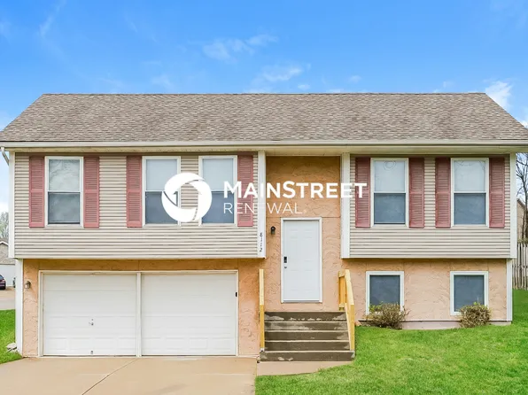 8112 NW 77th Ct, Kansas City, MO 64152