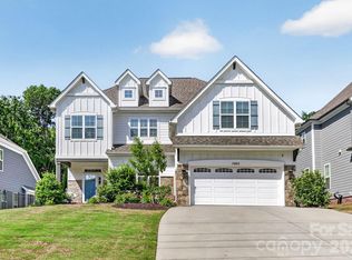 7005 Providence Ln W, Charlotte, NC 28226