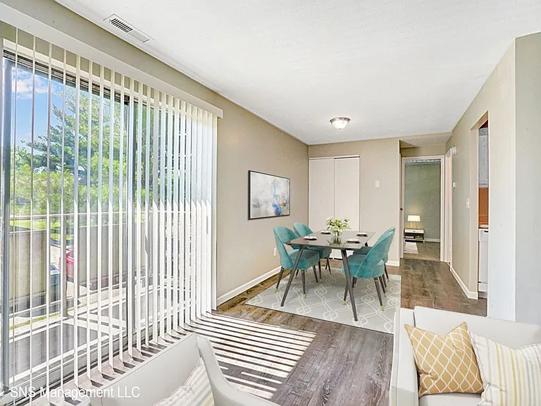 Autumn Hills Apartments — Photo 24