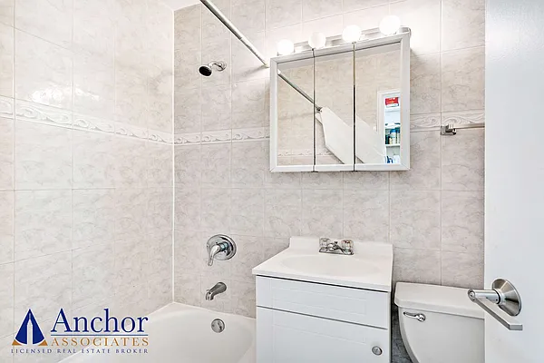 Rented by Anchor Associates | media 10