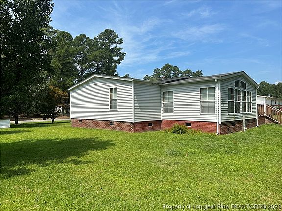 3rd image of 17121 Devon Dr