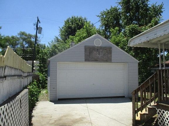 4th image of 25991 Annapolis St