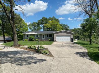 8211 88th St W, Taylor Ridge, IL 61284