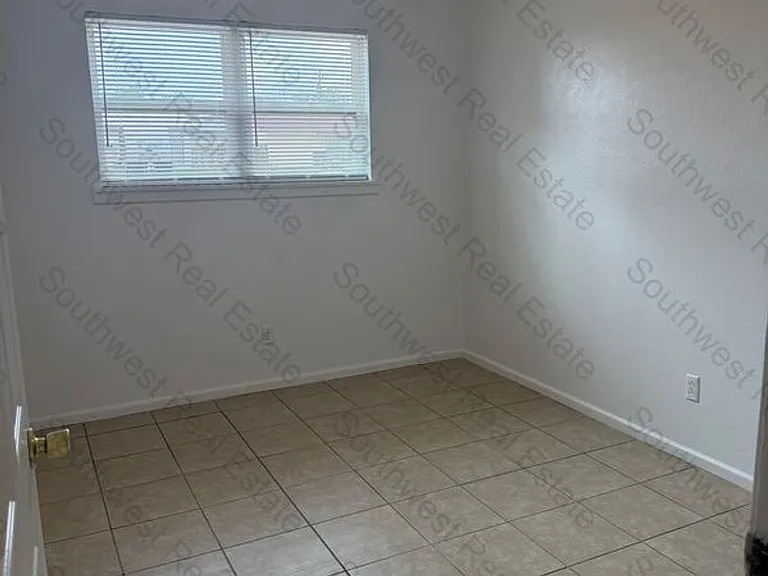 3025 Sheridan St — Photo 6