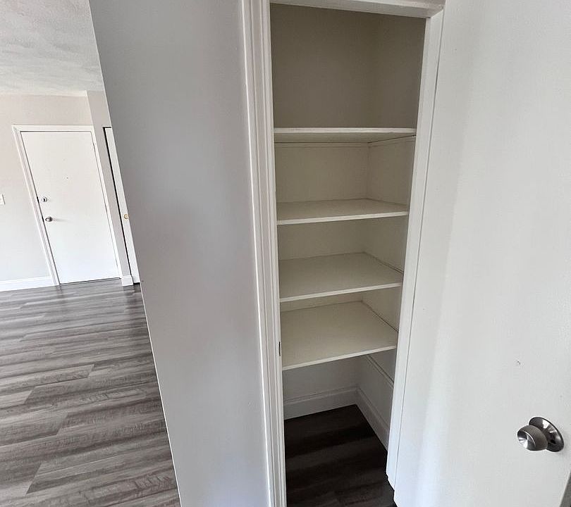 1st image of 887 Varnum Ave #14