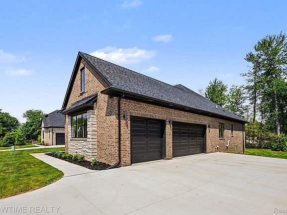 3rd image of 11695 Encore Dr