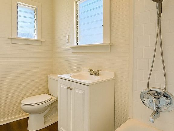 2nd image of 301 W C St Unit 1