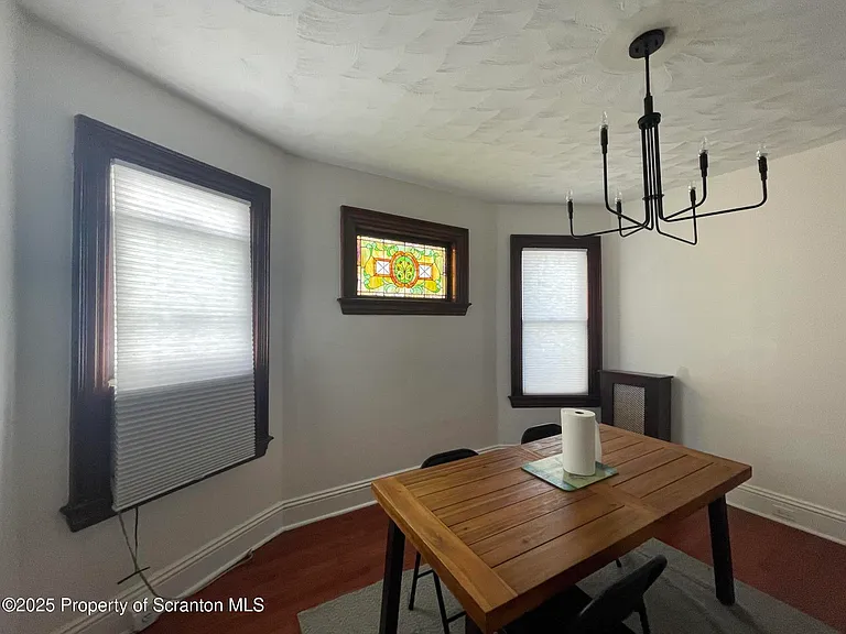 1218 Schlager St — Photo 4