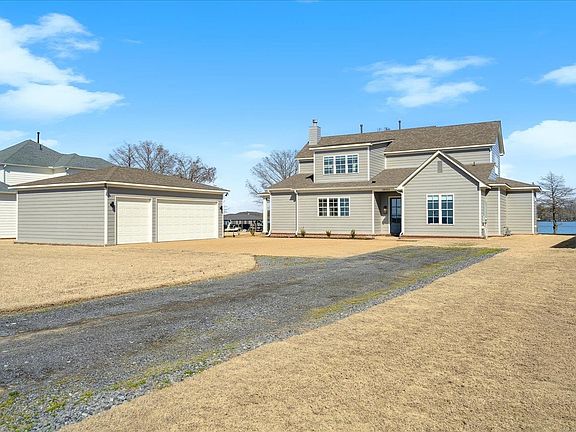 3rd image of 10921 Horseshoe Cir