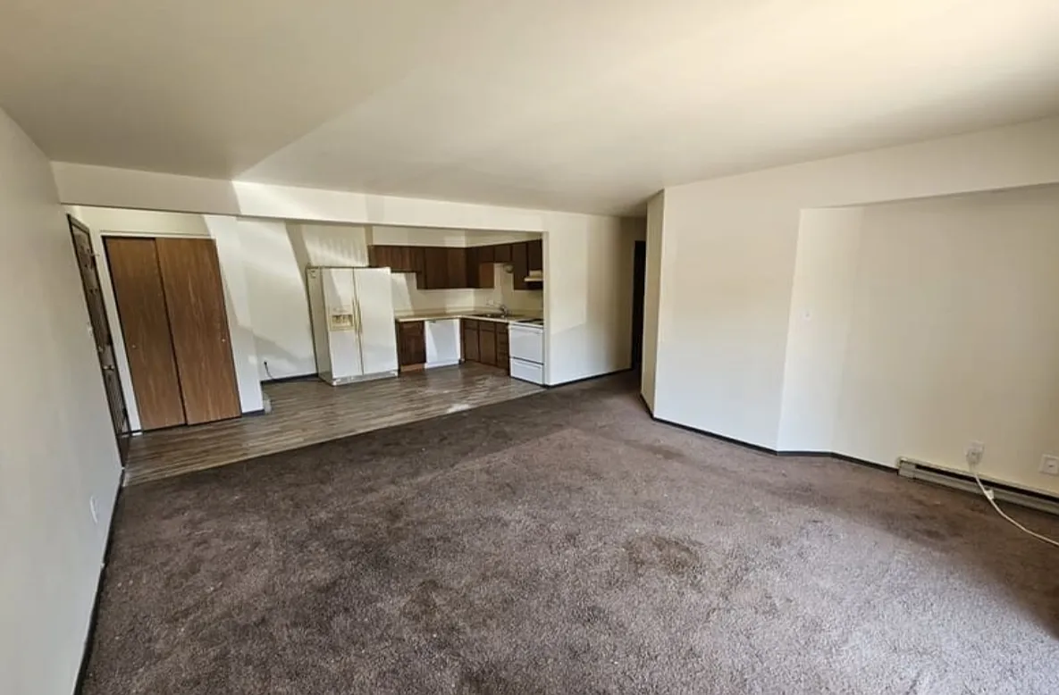 3 bed, 960 sqft, $1,375 — Photo 3