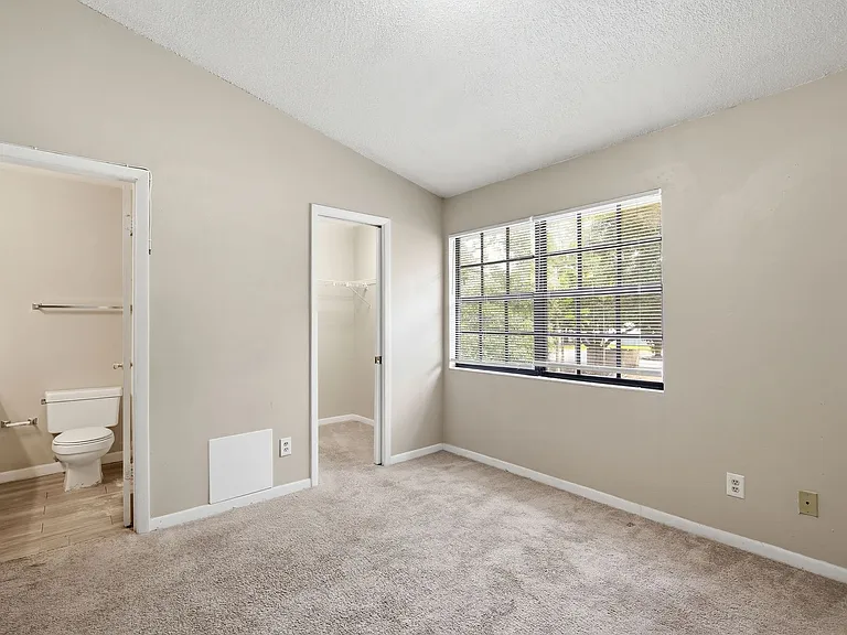 1910 W Sligh Ave #E102 — Photo 16