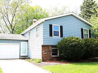 1508 Ridgeport Ave, Bloomington, IL 61704