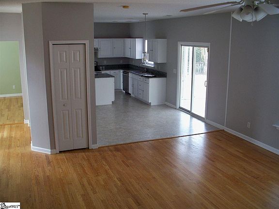 5th image of 1 Druid Hill Ct