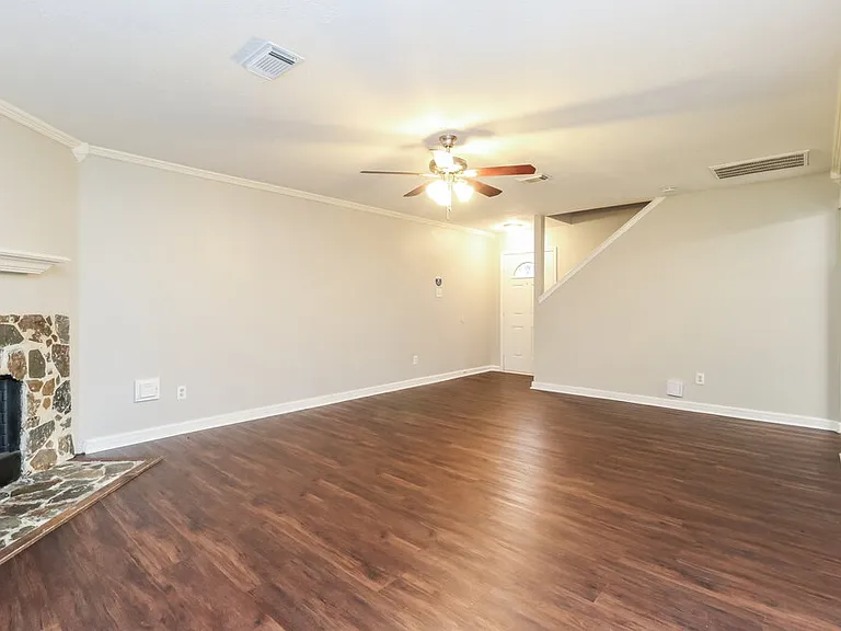 11710 Sandy Stream Dr — Photo 4