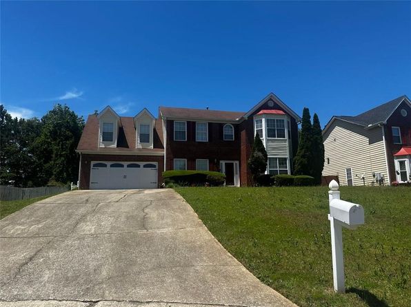 8529 Glendevon Ct, Riverdale, GA 30274