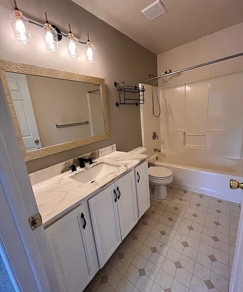 305 S Oak St — Photo 24
