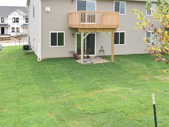 2nd image of 465 Bain Berry St