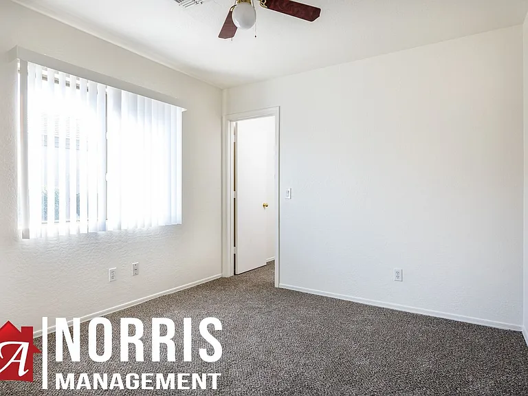 1632 E Cardinal Dr — Photo 9