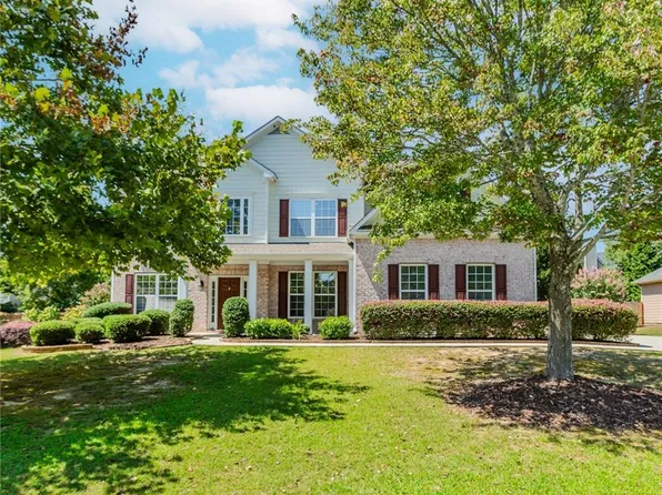 3327 Seneca Farm Dr, Buford, GA 30519