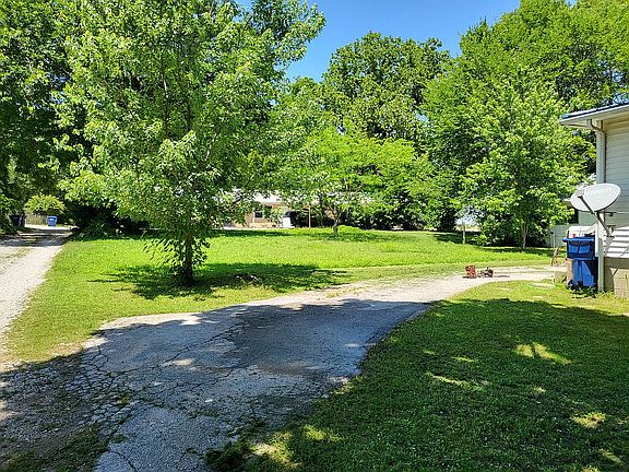 Large Back Yard. 
