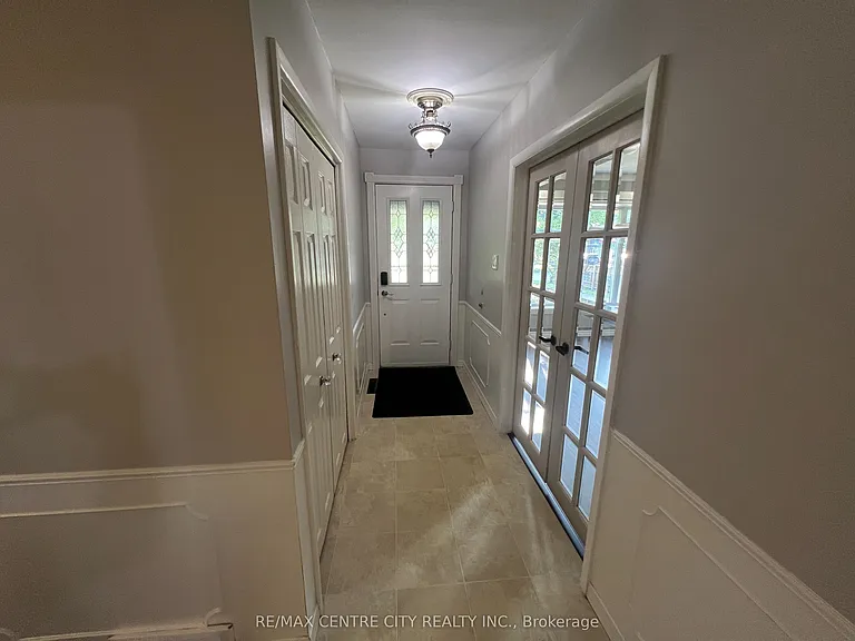 74 Brentwood Cres — Photo 10