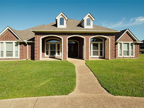 2nd image of 4017 Austins Estates Dr