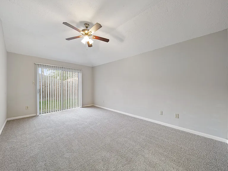 10530 Rippling Fields Dr — Photo 17