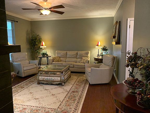3rd image of 2603 Churchill Downs Cir