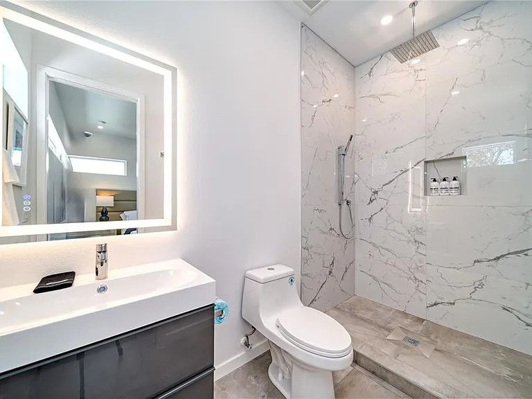2585 Clematis St — Photo 22