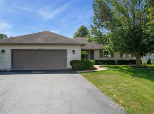 1100 Gehant Ct, Rochelle, IL 61068