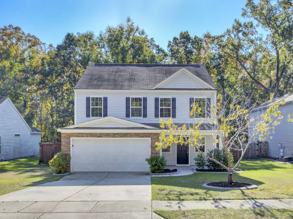 137 Farm Quarters Dr, Goose Creek, SC 29445