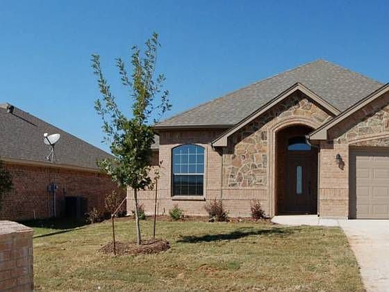 1st image of 748 Willow Wood Dr
