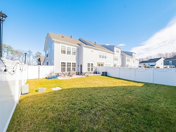 3rd image of 5311 Benmable Ct