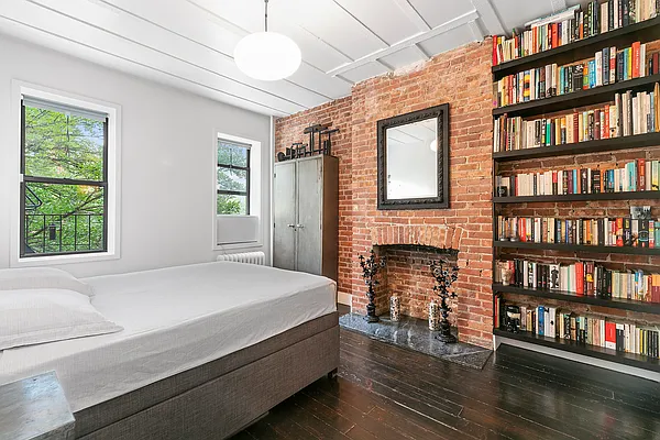 Sold by Compass | media 17